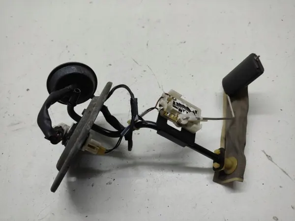 Bränslenivåsensor Hyundai Tucson JM 2.7 V6 OEM 31130-2E050 image 5