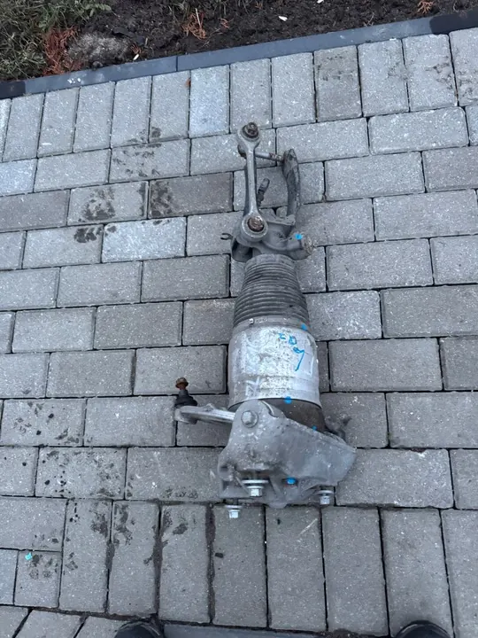 Amortisseur Pneumatique Avant Gauche Audi Q7 4L Lift 7L8616039D image 2