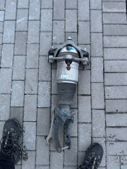 Amortisseur Pneumatique Avant Gauche Audi Q7 4L Lift 7L8616039D image 3