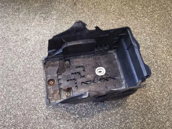 Base batería Land Rover OEM BJ3243687AA - Usado image 2