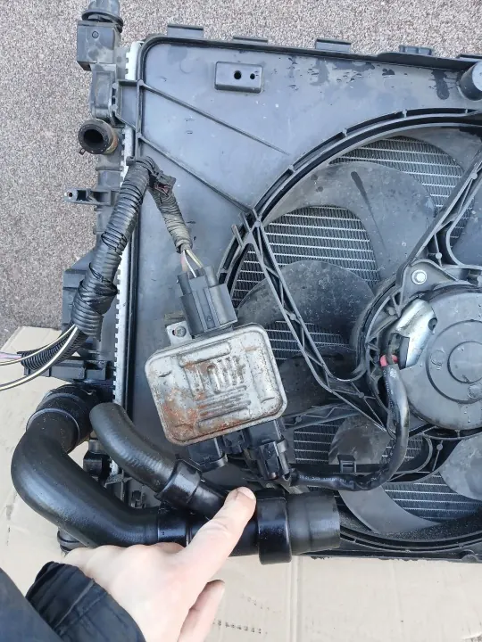 Jäähdytin & Tuuletin Sarja Ford OE OEM CHŁODNICA + WENTYLATOR KOMPLET image 3