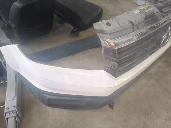 Gebruikte voorbumper OEM 121 voor Volkswagen Crafter image 3