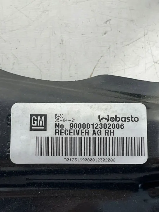 Sensor apertura capó Chevrolet Corvette C8 OEM 9000012302006 image 4