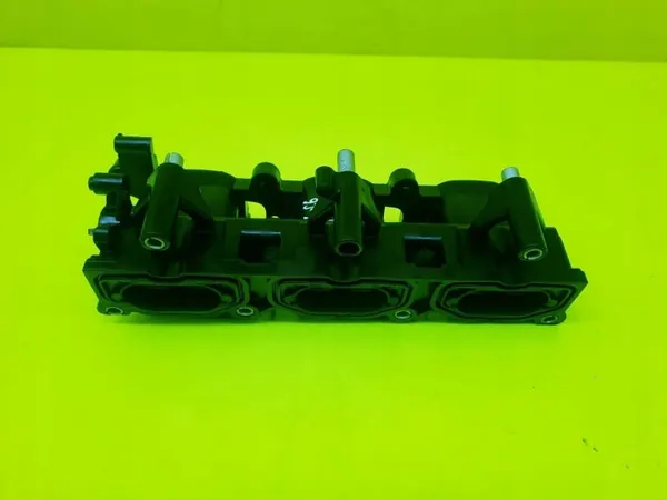 Audi OE 06E133109K Insugsgrenrör - Begagnad image 4