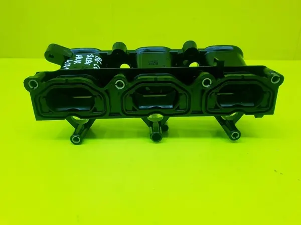 Audi OE 06E133109K Insugsgrenrör - Begagnad image 6