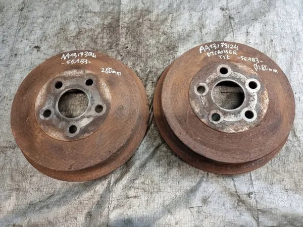 Tambours de frein AR x2 OEM pour Chrysler PT Cruiser 2.4B image 2