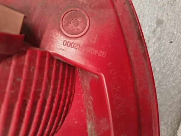 OEM 92406R2000 takaoikea sumuvalo Kia Sportage V:lle image 3