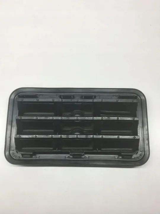 Dodge Challenger tuuletusritilä OEM 68170766 Käytetty image 5