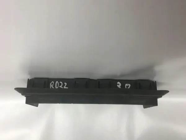 Dodge Challenger tuuletusritilä OEM 68170766 Käytetty image 7