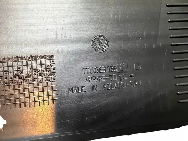 VW Multivan 7T0 T7 2023 Marchepied Gauche Plastique OEM 7t0863735d image 5