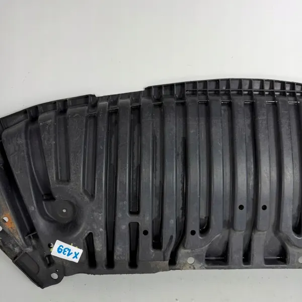 Protector inferior parachoques Mercedes C W204 OEM A2045200723 image 3