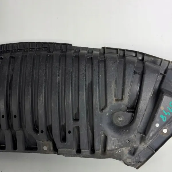 Protector inferior parachoques Mercedes C W204 OEM A2045200723 image 5