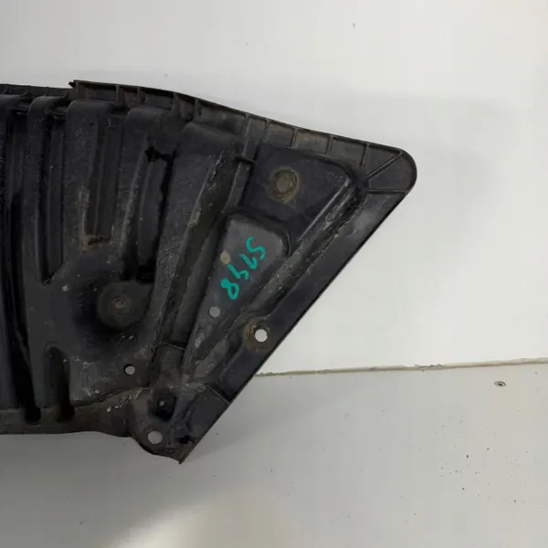 Protector inferior parachoques Mercedes C W204 OEM A2045200723 image 6