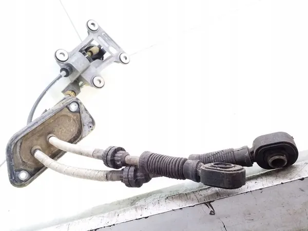 2005 Volkswagen Transporter - Caravelle T5 Gear Shift 7H0711025E image 4