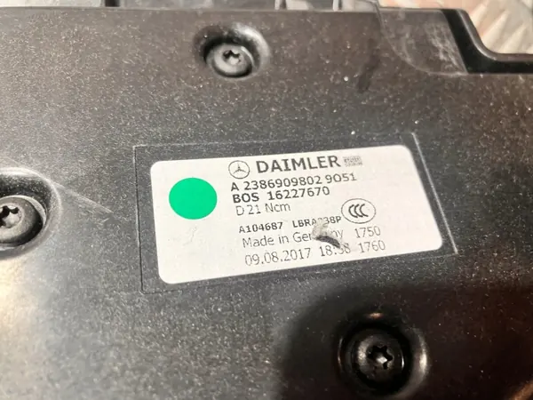 Mercedes-Benz OE A2386909802 Rollo de Maletero Usado image 5