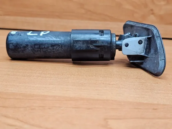 Framvänster strålkastartvätt OEM 13227348 Opel Insignia A image 3