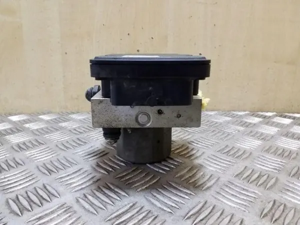 Bomba ABS usada OEM 269537 para Tesla Model S 2014 image 5
