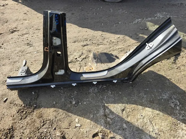 Marchepied Pilier Gauche Mercedes W213 - Pièce OEM image 2