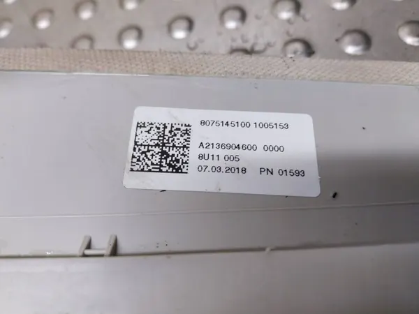 OEM A2136904600 Ovenpilarin Suoja Oikea Taka Mercedes image 3