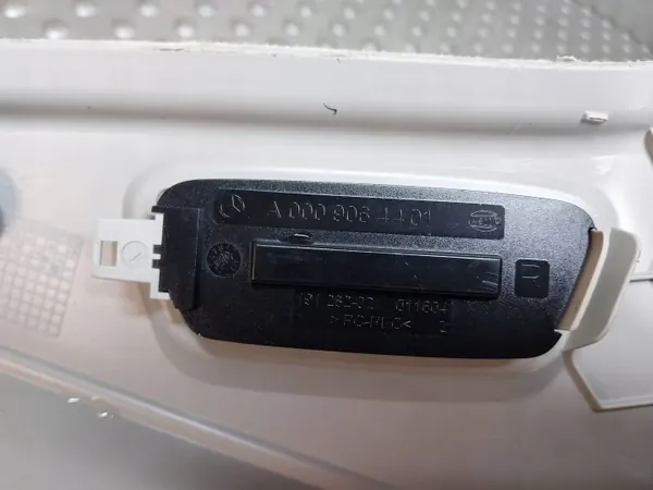 OEM A2136904600 Ovenpilarin Suoja Oikea Taka Mercedes image 4
