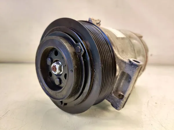 Compresor de aire acondicionado Mercedes A0008300202 image 2