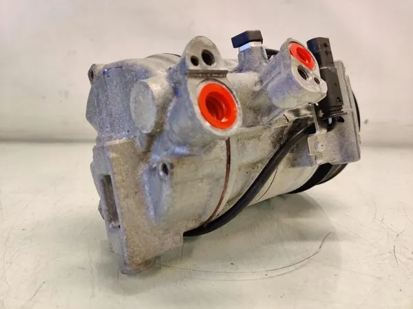 Compresor de aire acondicionado Mercedes A0008300202 image 3