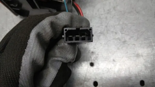 Tuhkakuppi OEM 4E0857951C Audi A8 D3 2002-2009 image 6