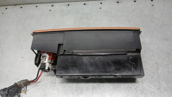 Tuhkakuppi OEM 4E0857951C Audi A8 D3 2002-2009 image 7