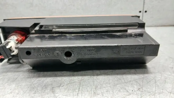 Tuhkakuppi OEM 4E0857951C Audi A8 D3 2002-2009 image 8