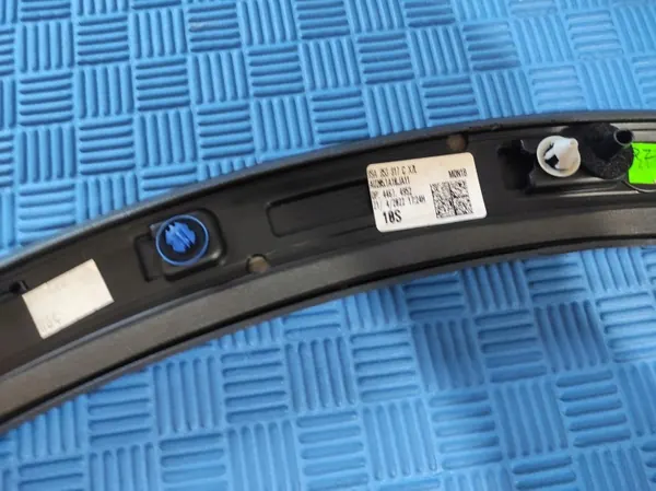 Audi Q4 e-tron Cache-boue arrière gauche OEM 89A853817C image 8