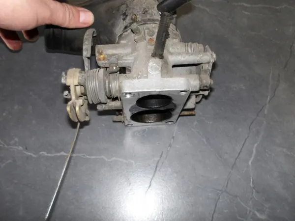 Vergaser OEM 030129016E für VW Golf II Jetta 1.3 image 4