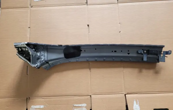 OEM etuikkunan oikea pylväs Range Rover Sport L494 image 3
