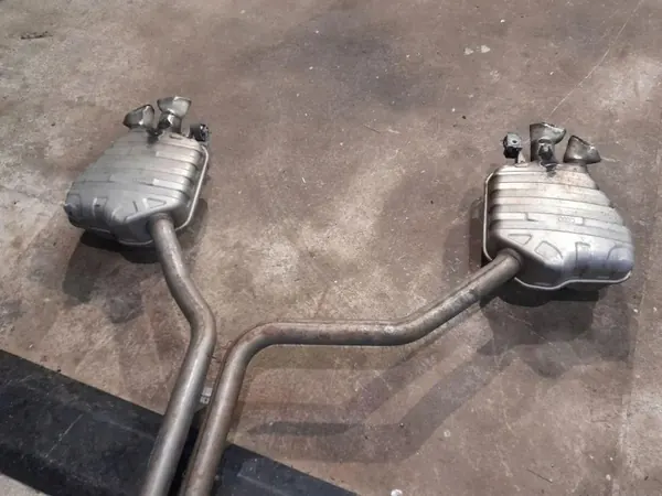 Audi A8 S8 D4 Heck-Schalldämpfer OEM 4H0253078C image 6