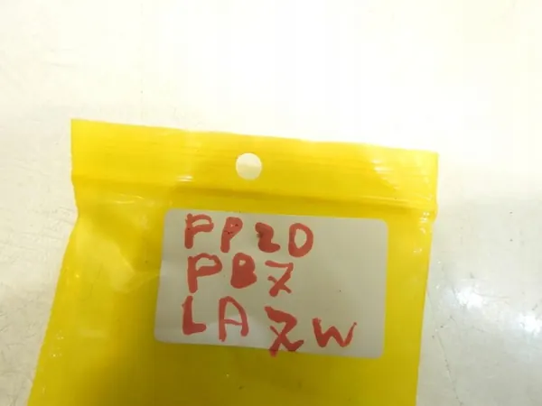 Tappo ugello lavaggio destro VW Passat B7 3AA955110 image 2