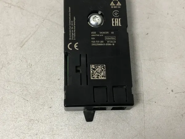 Amplificateur antenne OEM 65205A36CD5 pour BMW i4 G26 image 3