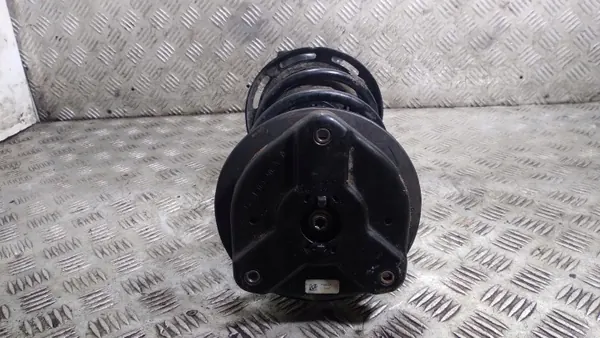 Para-lama dianteiro esquerdo OEM 824904012982 Mercedes image 3