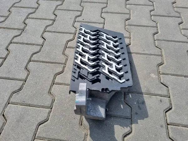 OEM 84326006 Rechte Untere Trittstufe Volvo FH 5 image 3