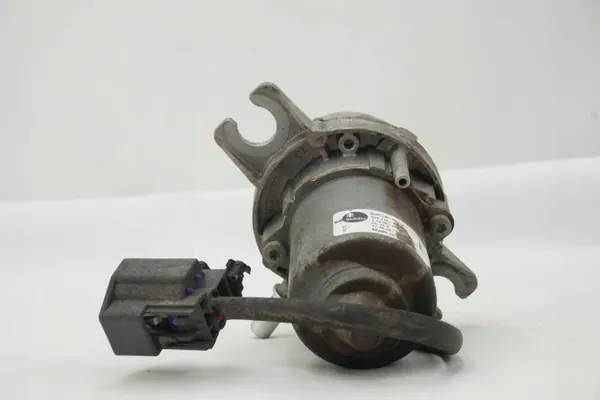 Pompe à vide OEM 04581586AA pour Jeep Wrangler image 3