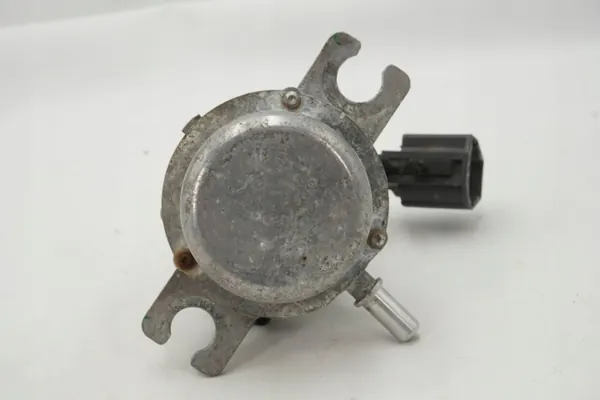Pompe à vide OEM 04581586AA pour Jeep Wrangler image 4