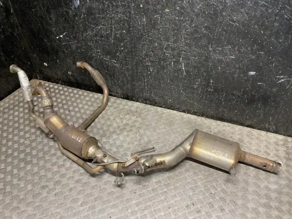 Land Rover OEM 82144236 Katalysator image 2
