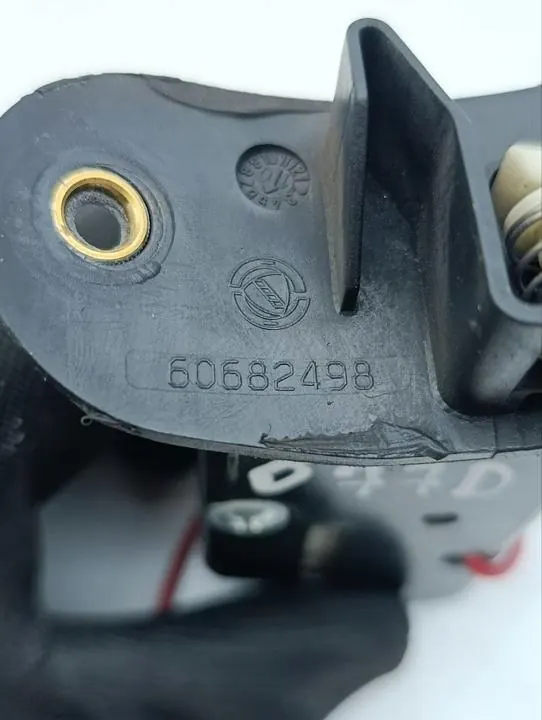 Kraftstoffklappen-Verriegelungsaktuator OEM 60682498 Maserati image 8