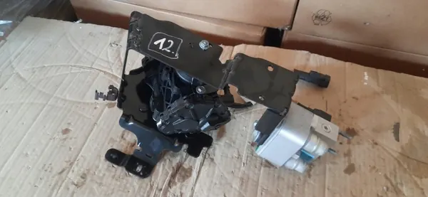 Vacüumpompbevestiging OEM 9835028580 voor Peugeot 208 II image 2