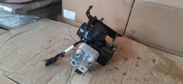 Vacüumpompbevestiging OEM 9835028580 voor Peugeot 208 II image 8