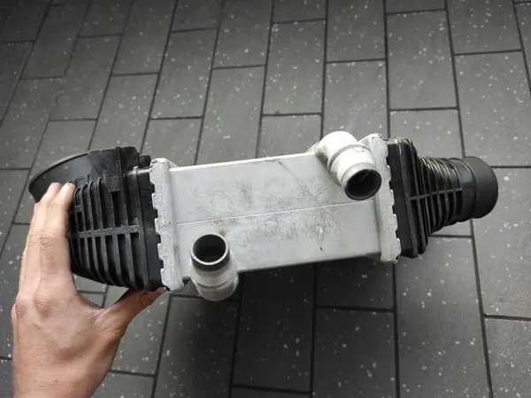 Radiatore Intercooler BMW image 3