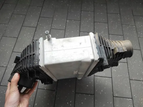 Radiatore Intercooler BMW image 4
