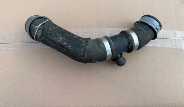 Durite d'eau Porsche 911 991 OEM 9P1121641 - Occasion image 2