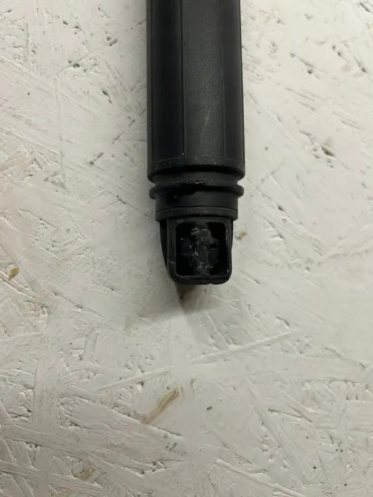 SUPERB III 3V9 Kombi Elektrisk Baklucka Aktuator image 2