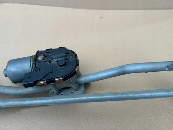 AUDI A6 C6 Etu Pyyhkijän Moottorin Mekanismi 4F1955119D image 10