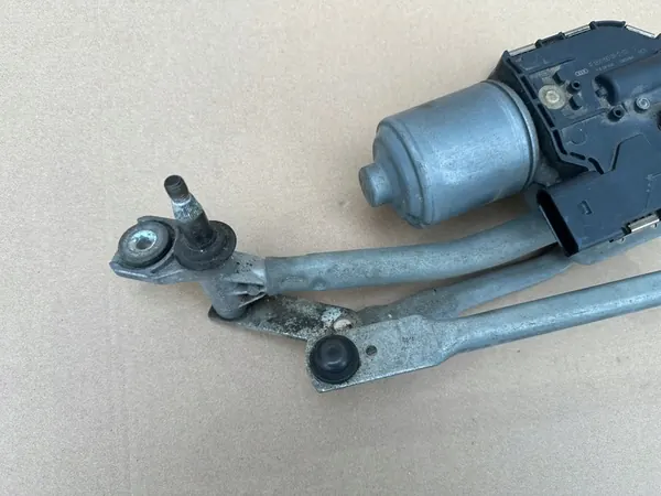 AUDI A6 C6 Etu Pyyhkijän Moottorin Mekanismi 4F1955119D image 2