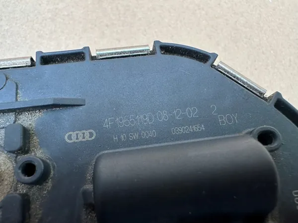 AUDI A6 C6 Etu Pyyhkijän Moottorin Mekanismi 4F1955119D image 4